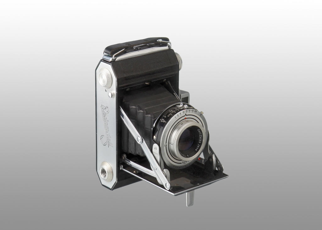 RHE 0040 - Weltax Rheinmetall (1952) rollfilm 4.5x6, 6x6;  Tessar 3.5/75T; PRONTOR-S 