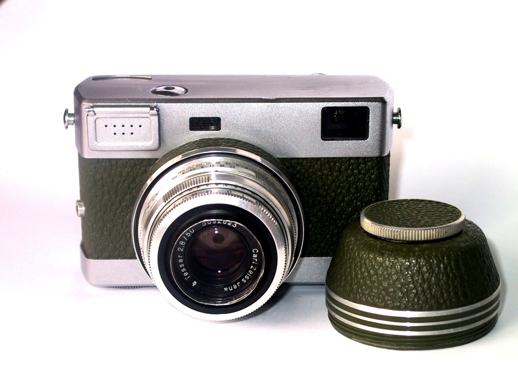 ZEJ 0140 - WERRA 5 oliv (1960) 35mm 24x36; Tessar 2.8/50; Prestor 1/500