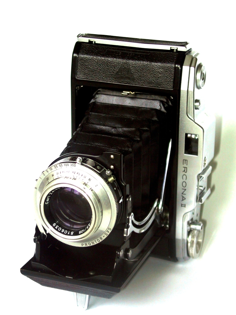ZIK 5190 - ERCONA II (1956) rollfilm 6x6, 6x9; Tessar 3.5/10.5 cm; Prontor SVS  1/300