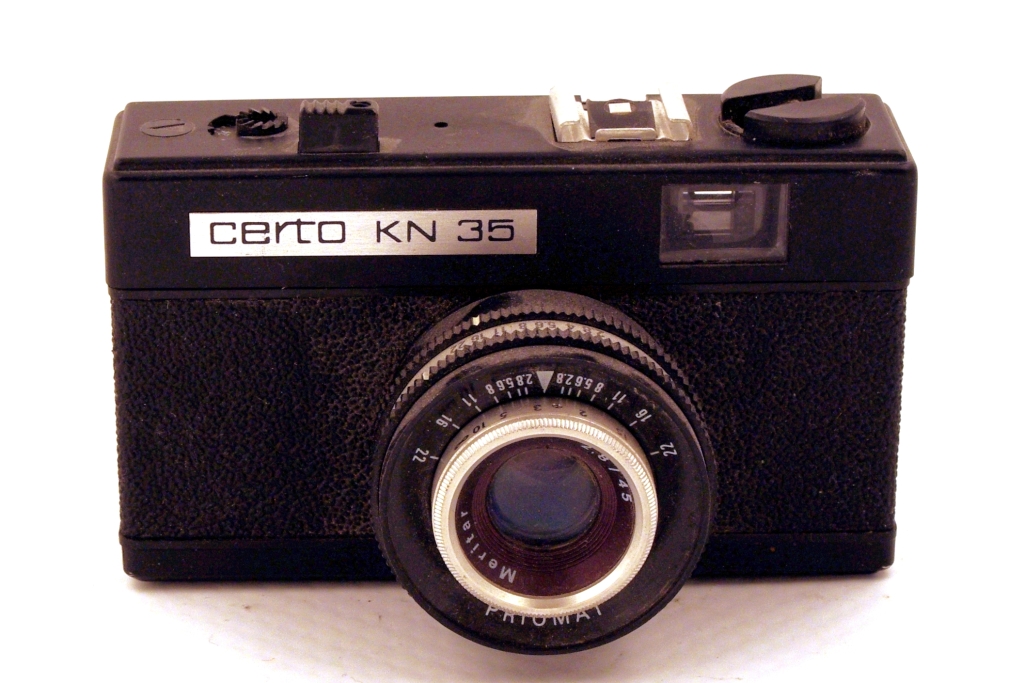 CER 0150 - Certo KN 35 Black (1972-1982) 35mm 24x36; Meritar 2.8/45; Priomat