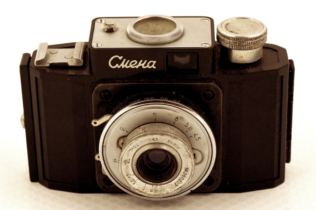 GMZ 0330 - Smena (1952-1960) 35 mm 24x36; LOMO T-22 4.5/4 cm; 1/200  