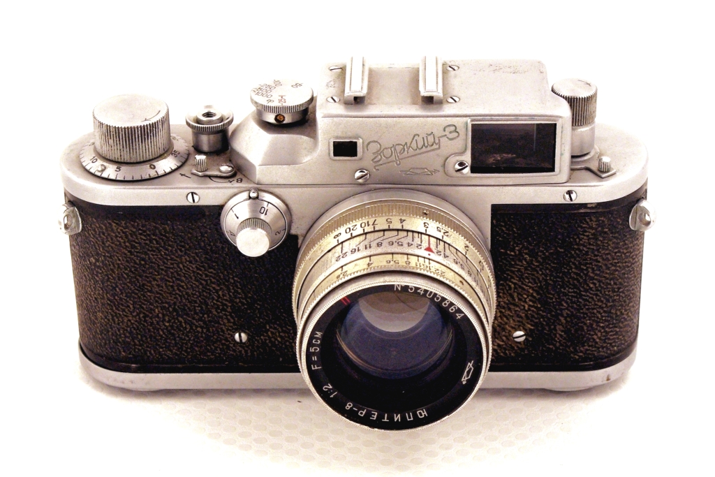 KRA 0680 - ZORKI-3 cyrill (1951-1954) 35 mm 24x36; Jupiter-8 2/5 cm; SV 1/1000  