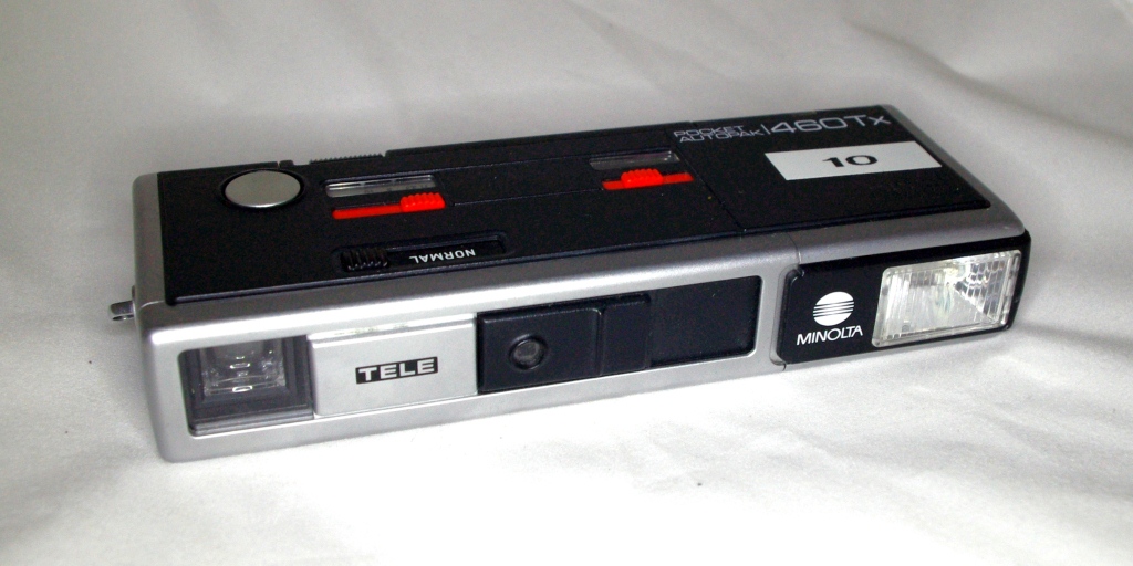 MIN 1350 - Minolta Autopak 460 Tx (1982) minifilm 13x17; Rokkor 3.5/25, Tele 4.7/43; 1/200   