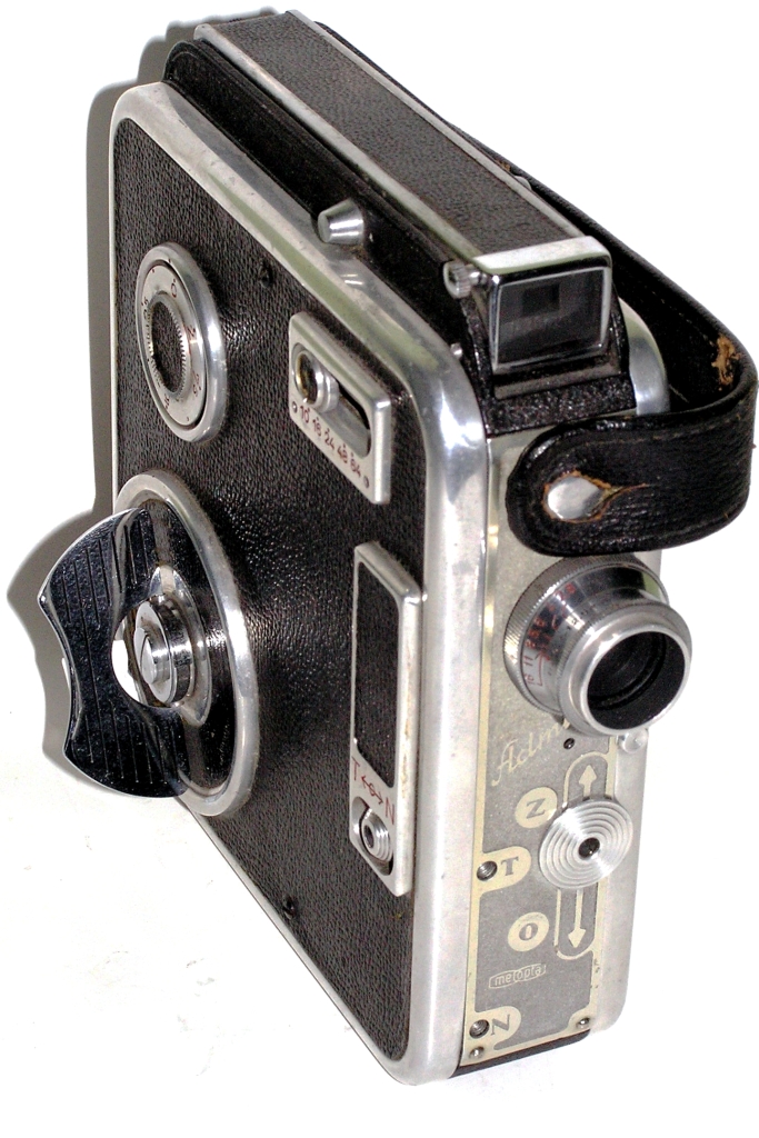 ADMIRA 8 'E' (1957)  8mm; Meopta Mirar2.8_12 mm