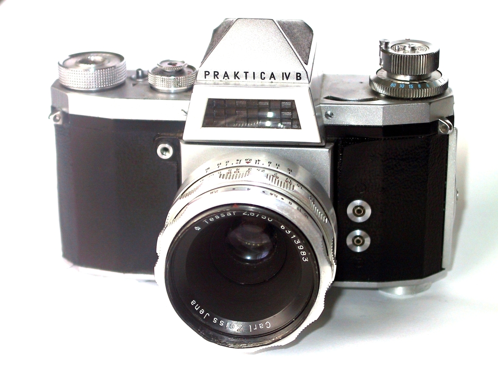 KWE 1213 PRAKTICA IVB (1961-1964) 35 mm 24x36; Tessar 2.8_50; SV 1_500