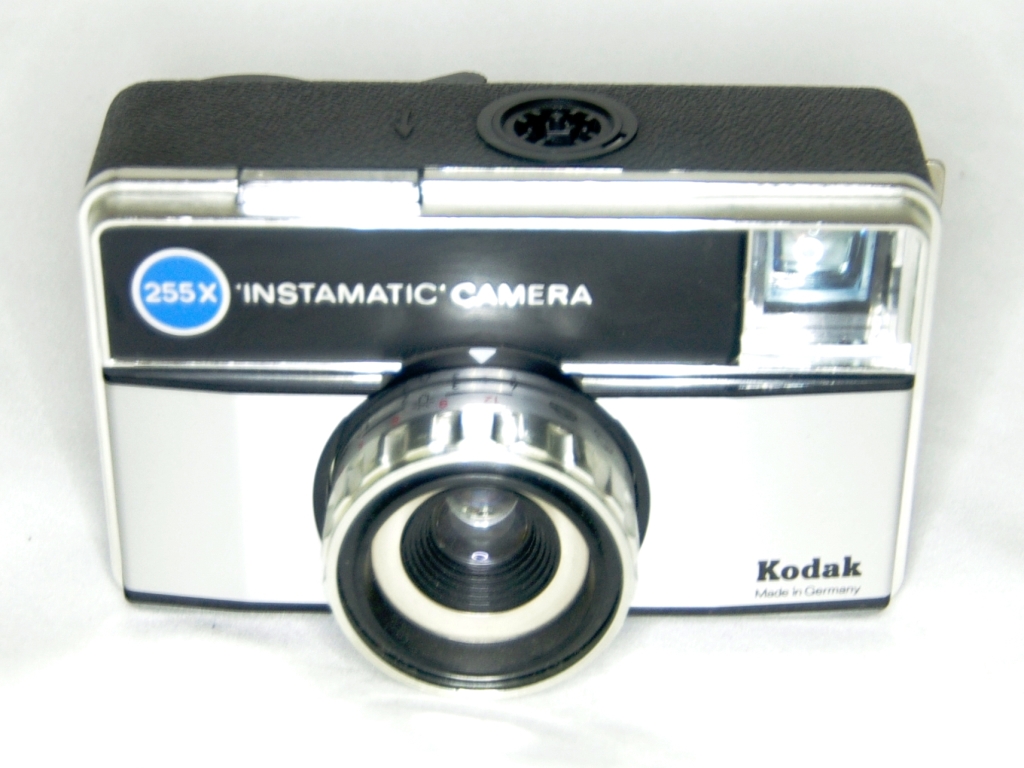 KOD 4020 - KODAK INSTAMATIC 255X Germany (1971-1976) casette 28x28; KODAK REOMAR 6.6/41; simple 
