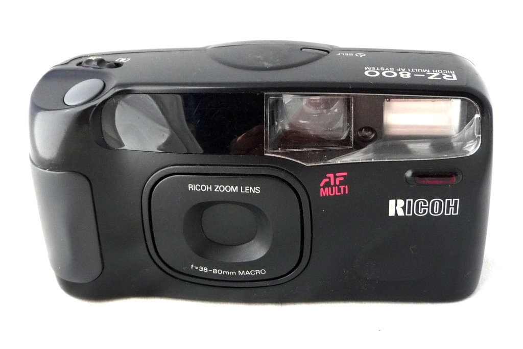 RIK 1490 - RICOH RZ-800 (1991); 35 mm 24x36; Ricoh Zoom 4.5-6.4/38-80; Automatik