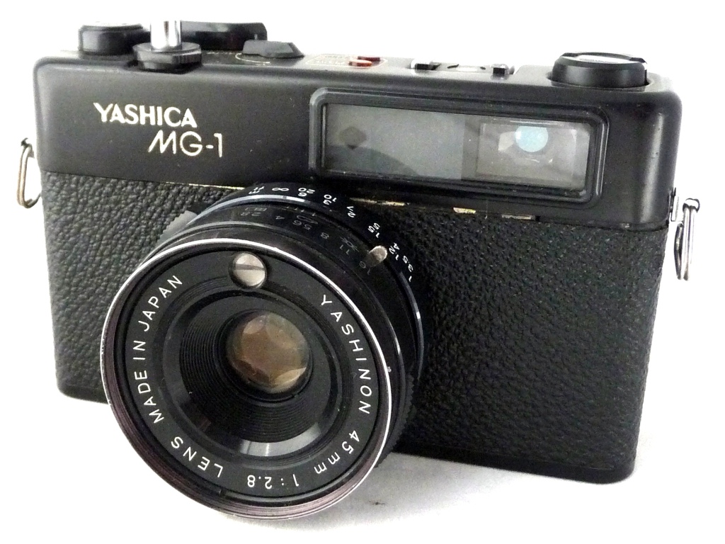 YAS 1650 - Yashica MG-1 (1977-1987) 35 mm 24x36; Yashinon 2.8/45; Copal 1/500