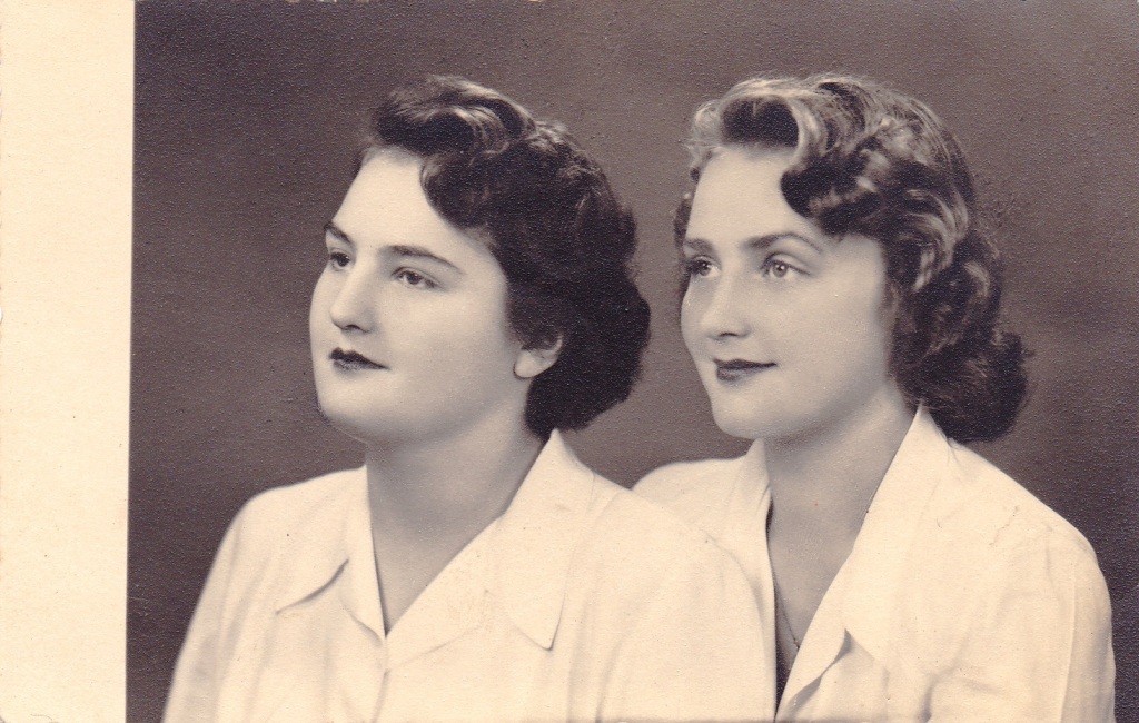 Hriczu, Béla - 1950. (a képen Kéthely Ágnes és Kéthely Judit)
